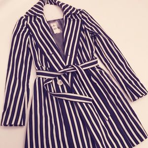 Express coat. NEW!